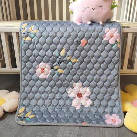 Baby Changing Mat / Waterproof Urine Pad